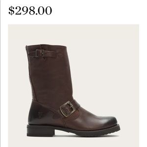 Frye Veronica Short in Dark Brown